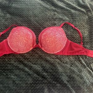 Victoria's Secret Very Sexy Wine/Nude Colored Padded Push-Up Bra